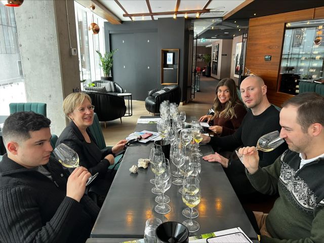 Tasting through the recognized and distinguished wines of Joseph Mellot in the picturesque vineyards of Sancerre, France. Each sip reflects the high quality that makes Joseph Mellot the ambassador of the Grands Crus de Loire. 🍇🥂#SelectWines #JosephMellot #SancerreElegance
.
Dégustation à travers les vins reconnus et distingués de Joseph Mellot dans les vignobles pittoresques de Sancerre, en France. Chaque gorgée reflète la haute qualité qui fait de Joseph Mellot l’ambassadeur des Grands Crus de Loire. 🍇🥂 #Select Wines #JosephMellot #SancerreElegancem